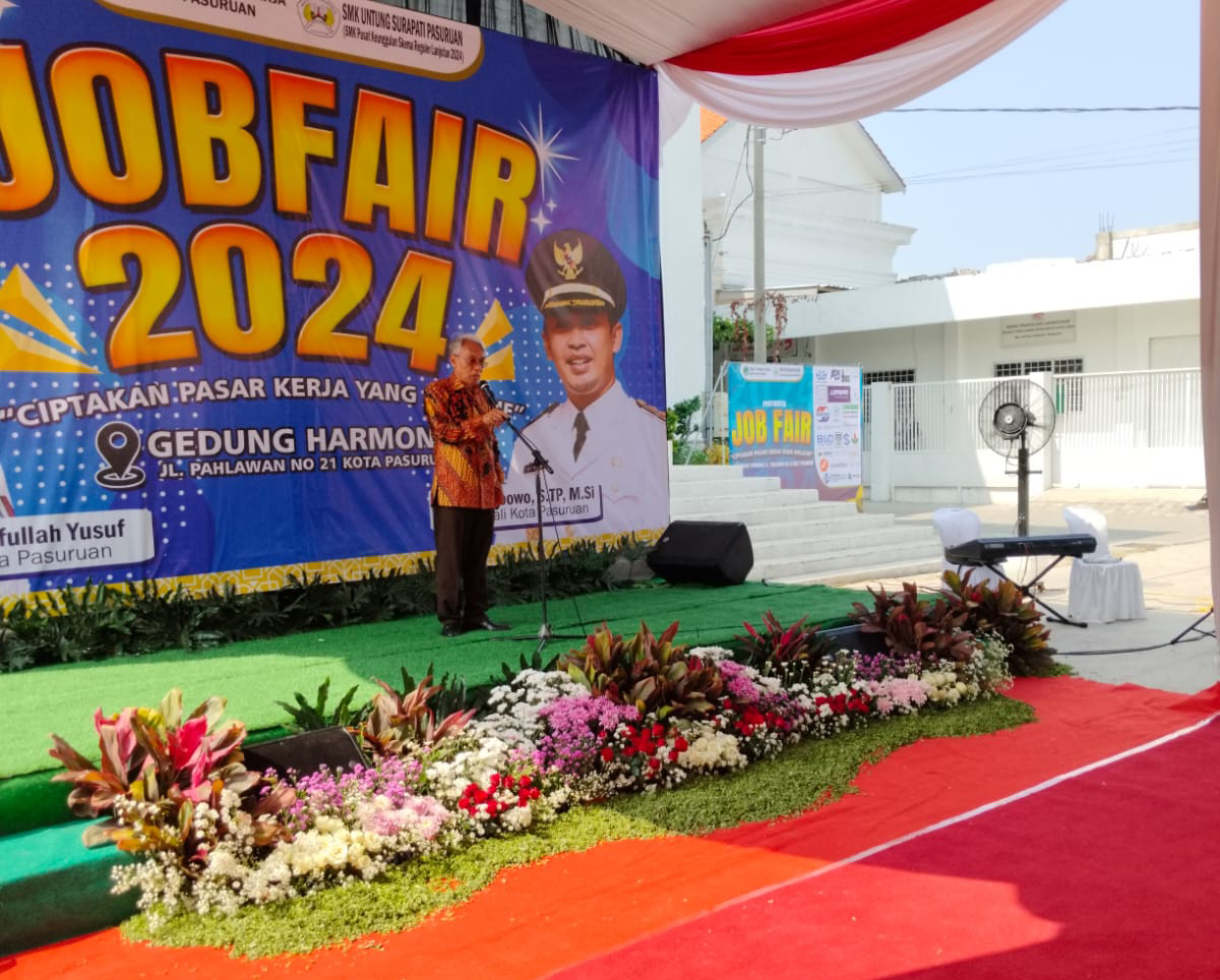 SMK PUSAT KEUNGGULAN 2024, SMK UNTUNG SURAPATI PASURUAN SELENGGARAKAN JOBFAIR