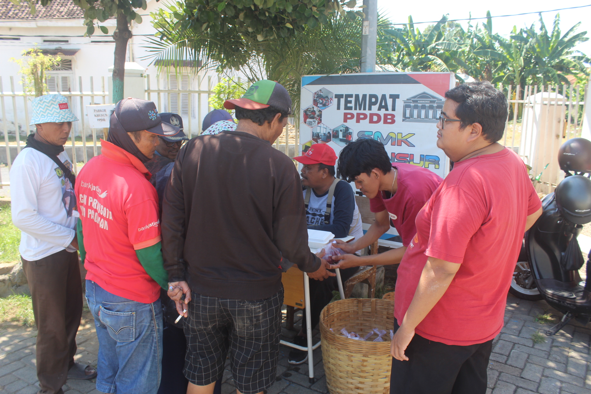 PELAKSANAAN QURBAN DI SMKS UNTUNG SURAPATI